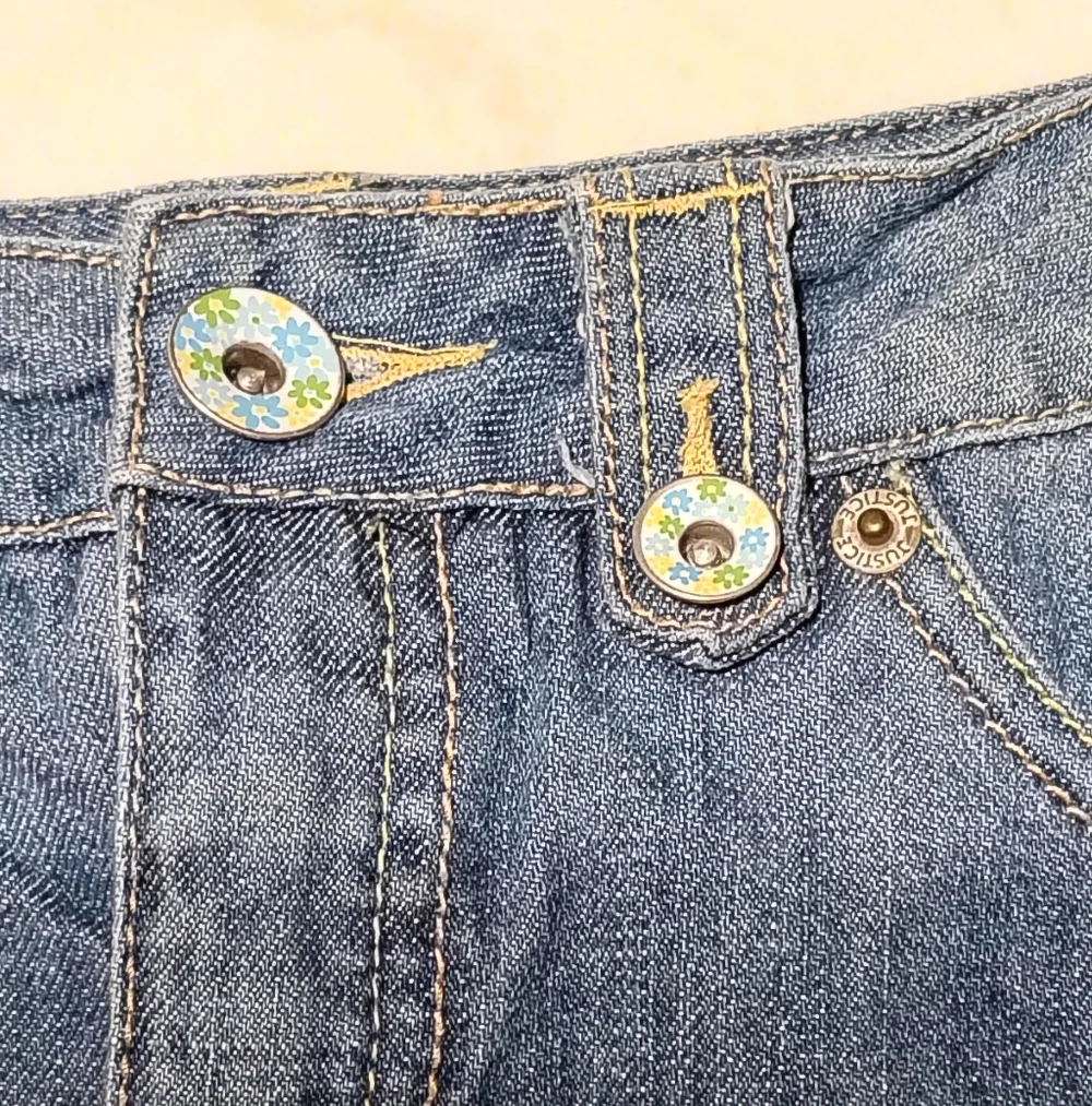 Justice Vintage Ruffled Denim Skirt With Flower Buttons Size 12 Regular Girls